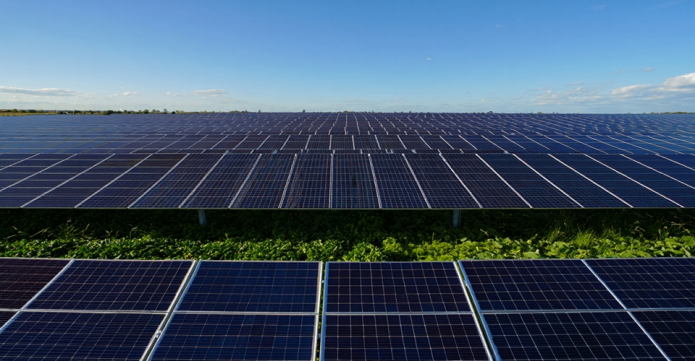 Solar Power Explained: Environmental Benefits, Night Operation & Home Energy Solutions
