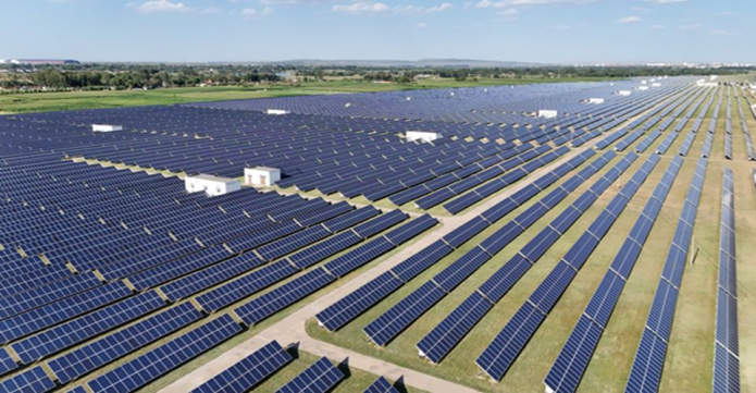 Maximize ROI with Advanced Commercial Solar Battery Storage Systems in 2025