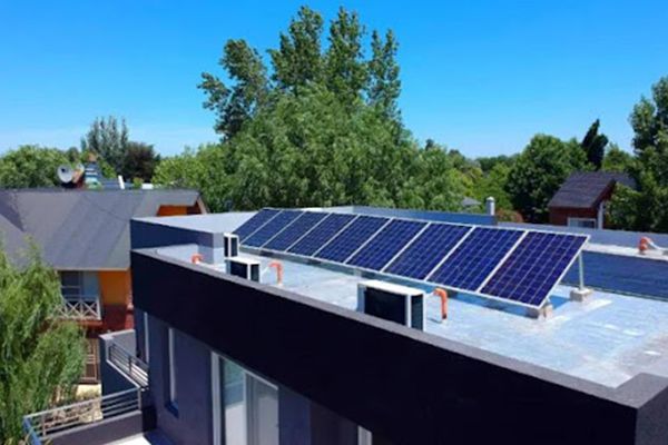 What Is a Solar Energy Storage System? Power Your Home Day