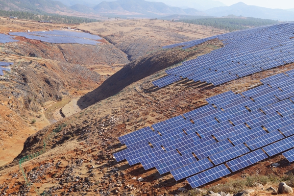 Solar Power Performance: Home Plant Costs