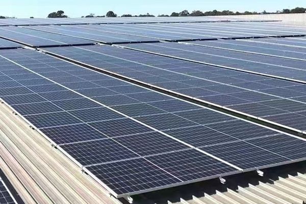 Industrial-Strength Solar Mounting: Maximize Your Roof Mounted Solar Panel System
