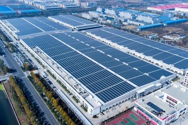 Maximize Flat Roof Solar Potential: Advanced Mounting Systems for Commercial Rooftops